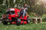Craftsman T2200K Turn Tight 20 HP 42-Inch Hydrostatic Lawn Tractor with Kohler 7000 V-Twin - Image 4